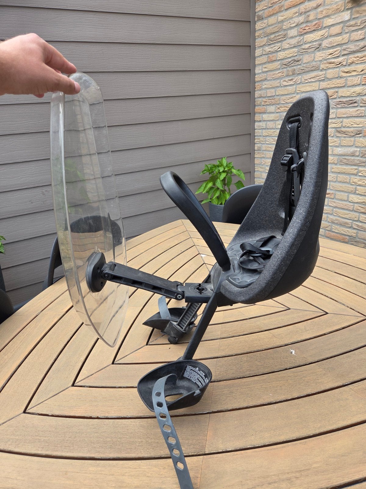Thule Yepp Mini voorzitje met windscherm, Voorzitje, Ophalen of Verzenden, Thule Yepp, Gebruikt