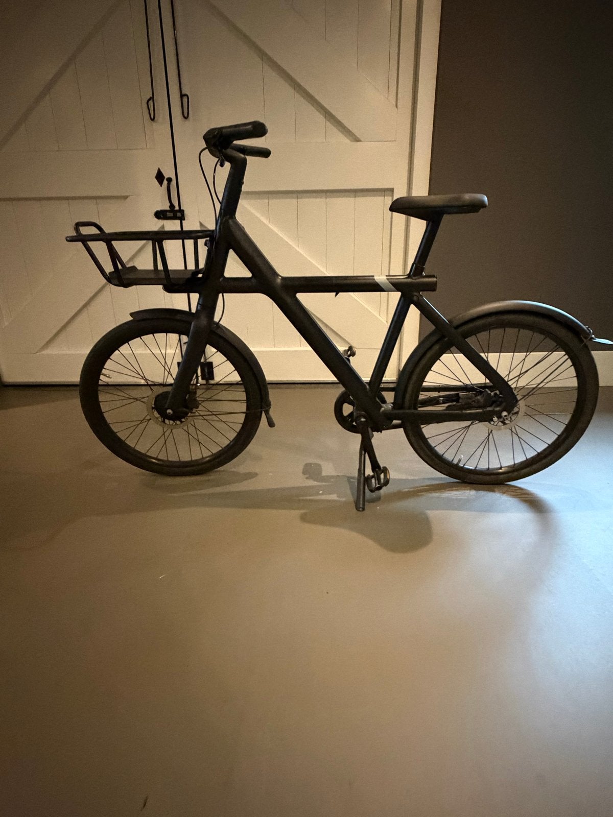 VanMoof X3 Zwart - Nette fiets, altijd binnen gestaan, Fietsen en Brommers, Ophalen, Gebruikt, Overige merken