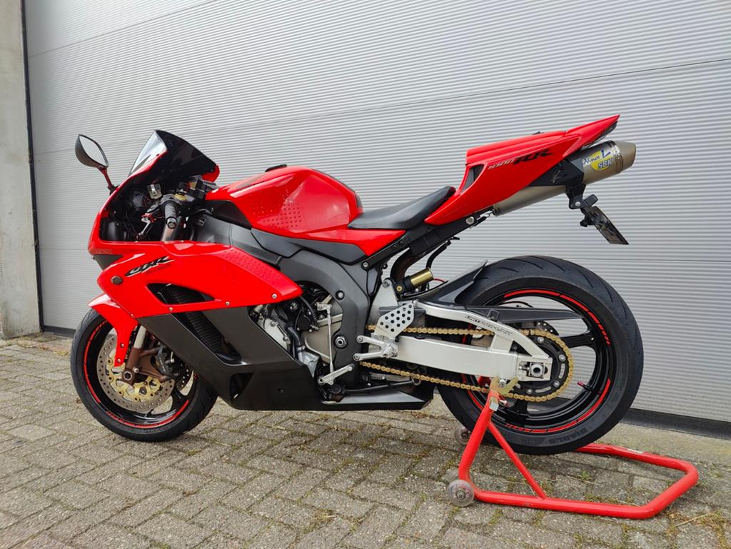 Honda CBR1000RR Fireblade SC57 2005, Sportuitlaat, 4 cilinders, Motorrijbewijs A, Bedrijf