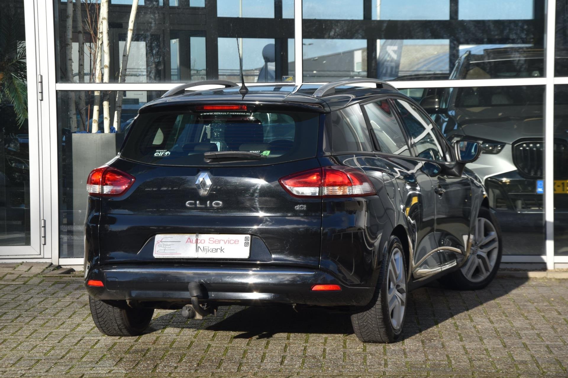 Renault Clio Estate 1.5 dCi Intens | Navi | Bose | Trekhaak, Voorwielaandrijving, Stof, 4 cilinders, Zwart