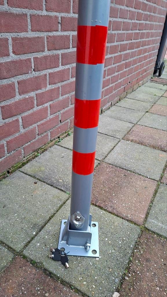 Opklapbare parkeerpaal met slot en sleutels, Ophalen, Nieuw