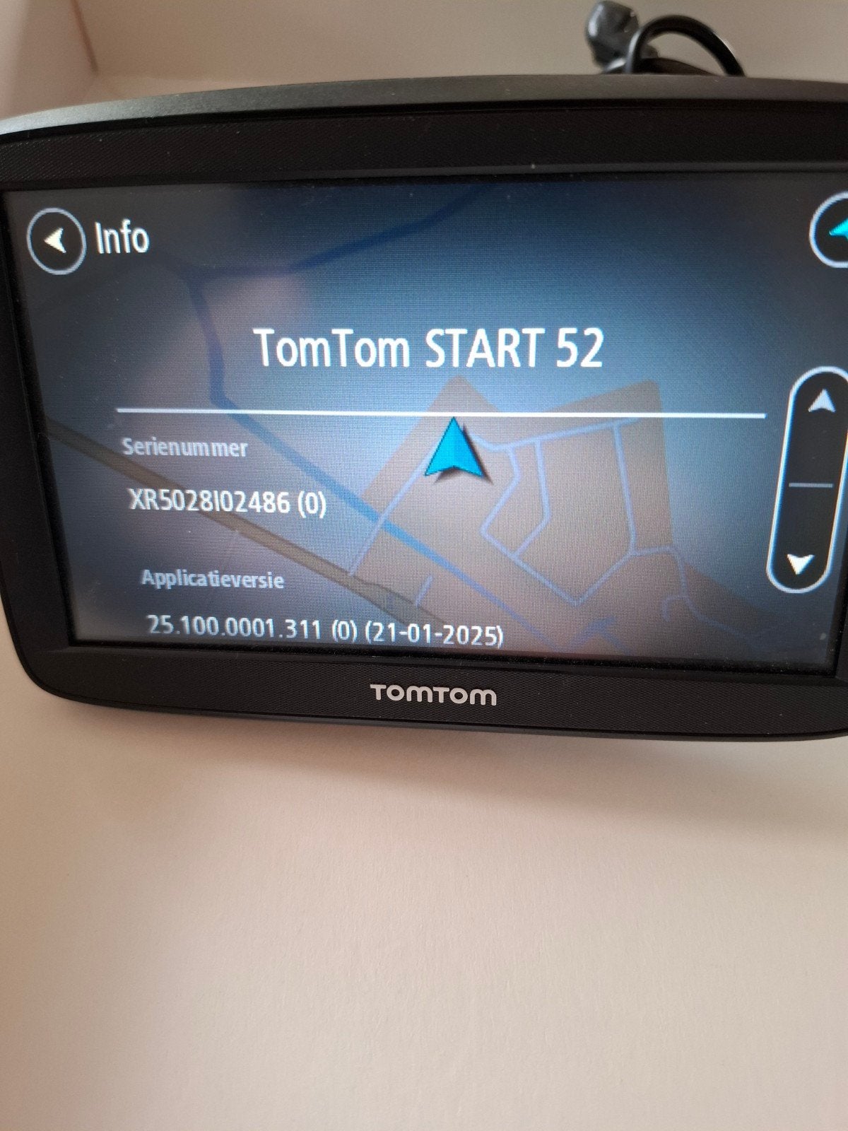 TomTom START 52 Navigatiesysteem met West-Europa kaarten, Auto diversen, Ophalen of Verzenden, Zo goed als nieuw