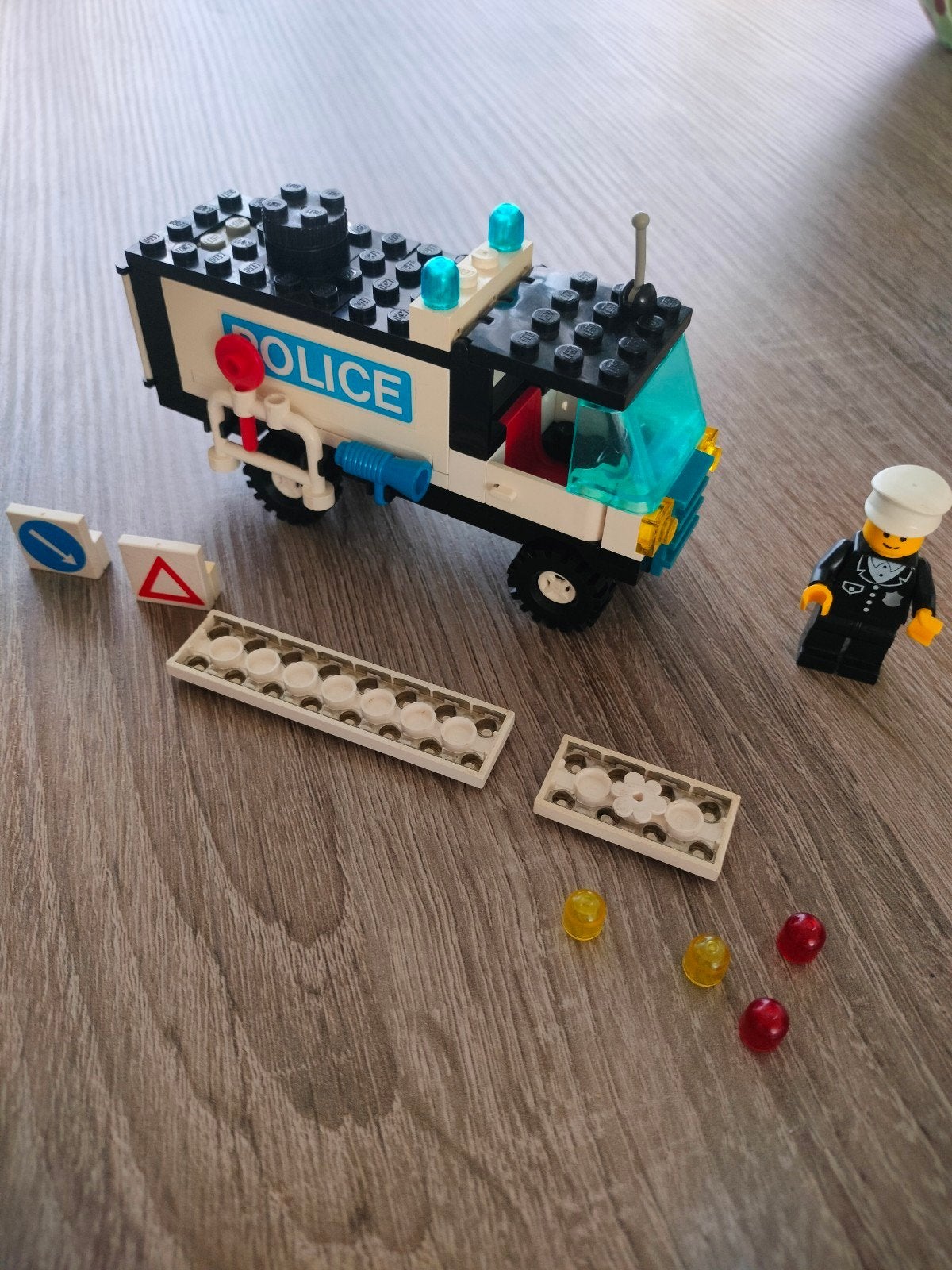 Lego politiebus met geluid en licht  6450 extra accessoires, Kinderen en Baby's, Speelgoed | Duplo en Lego, Ophalen of Verzenden