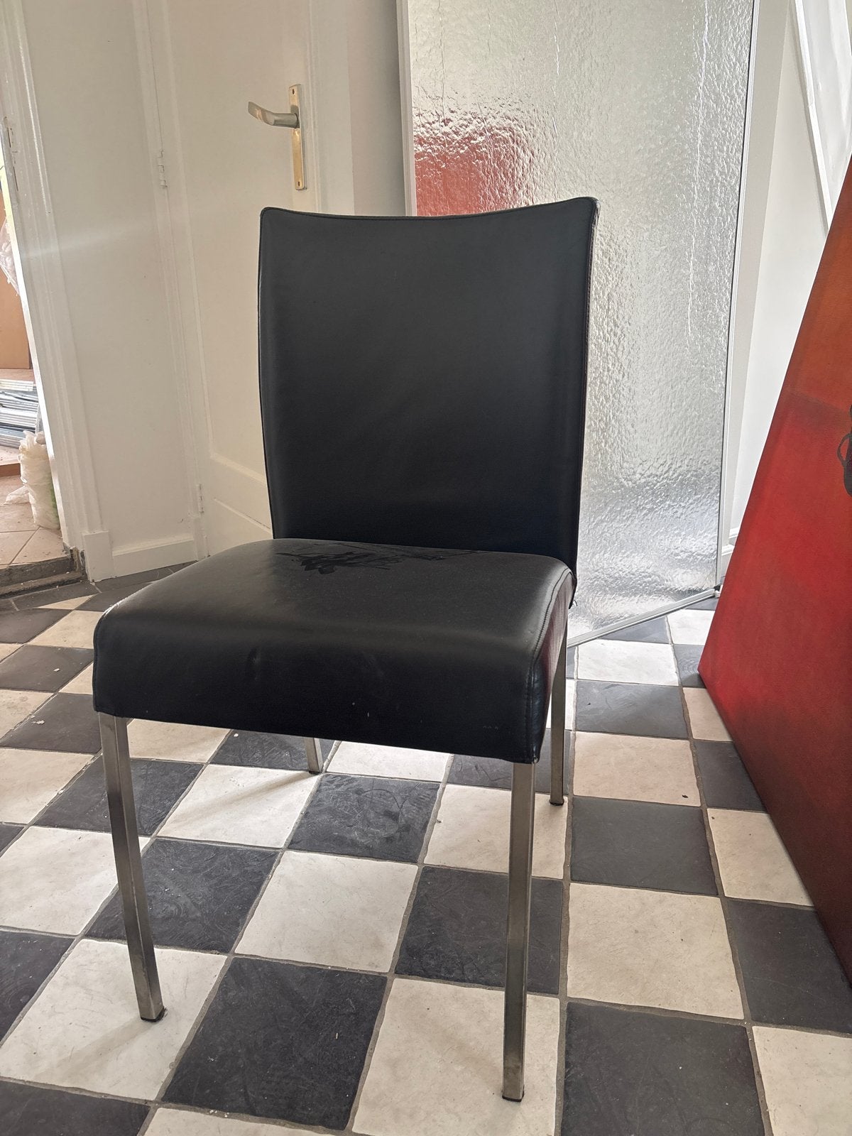 4 zwarte eetkamerstoelen met metalen poten, Huis en Inrichting, Stoelen, Ophalen, Gebruikt, Zwart, Vier