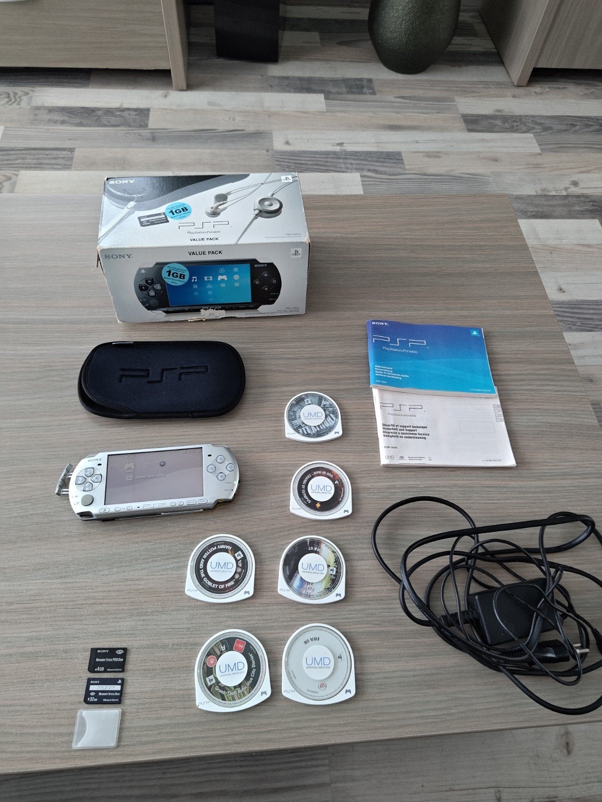 Sony PSP 3000 met games en accessoires, Overige kleuren, Ophalen of Verzenden, PSP, Gebruikt