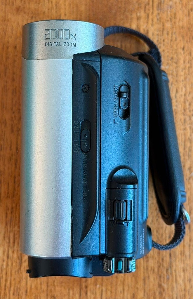 Foto 6 van SONY DCR-HC51E MiniDV, NightShot Plus, FireWire, TOPMODEL!