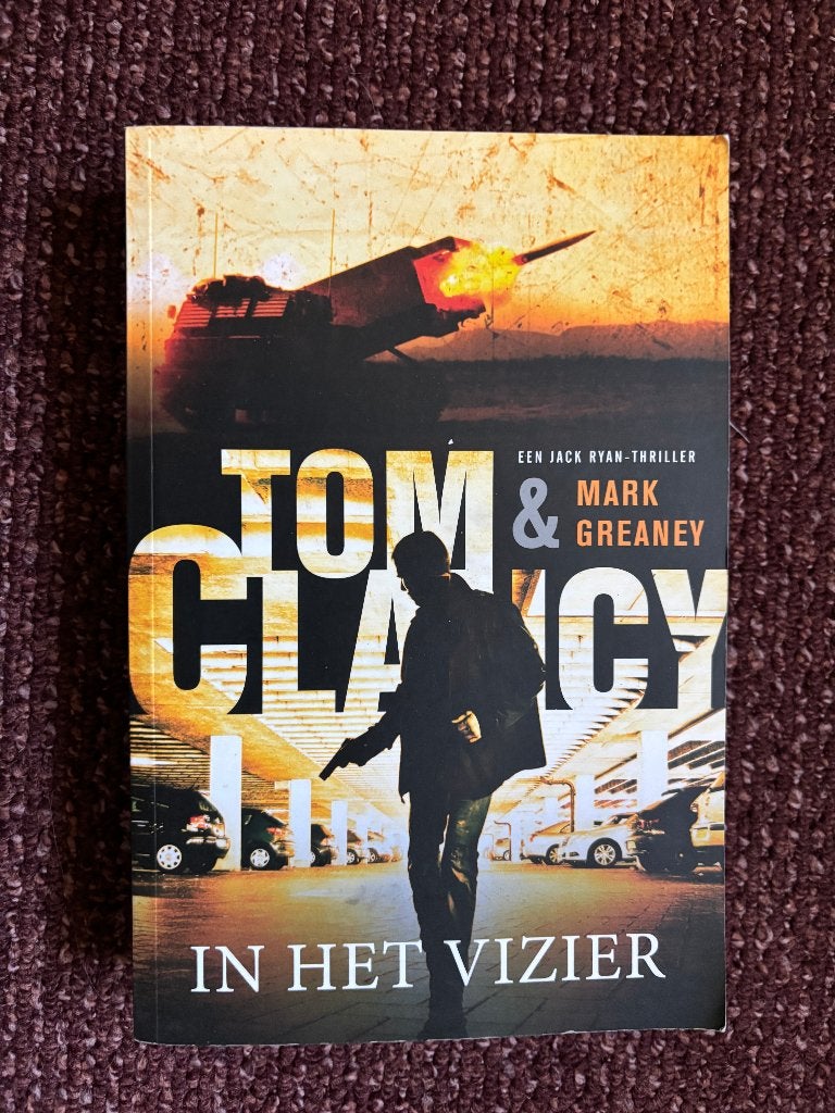 Tom Clancy, In het Vizier, Ophalen of Verzenden, Gelezen