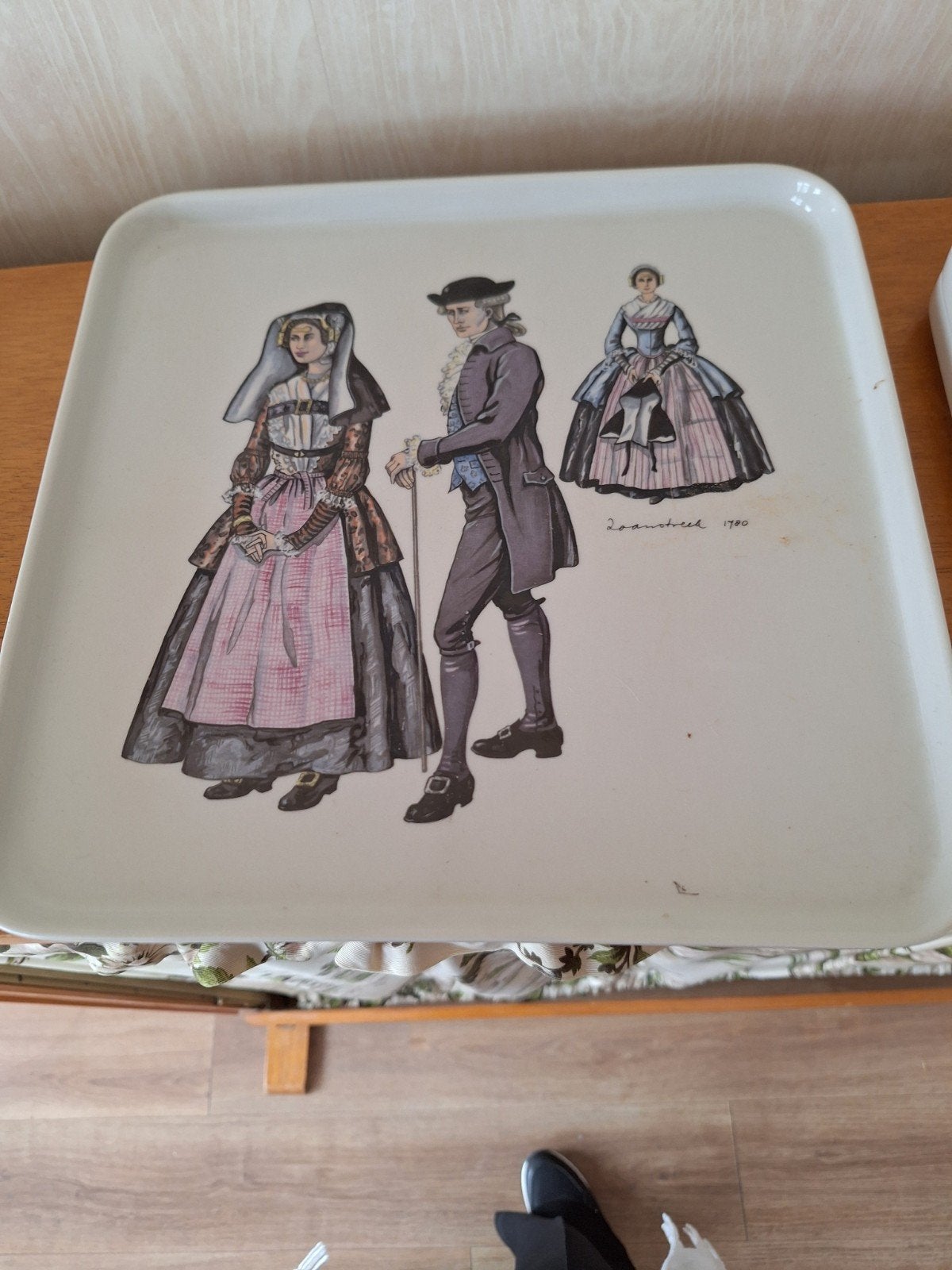 Villeroy & Boch 'Historische Klederdrachten' serveerschaal, Ophalen of Verzenden