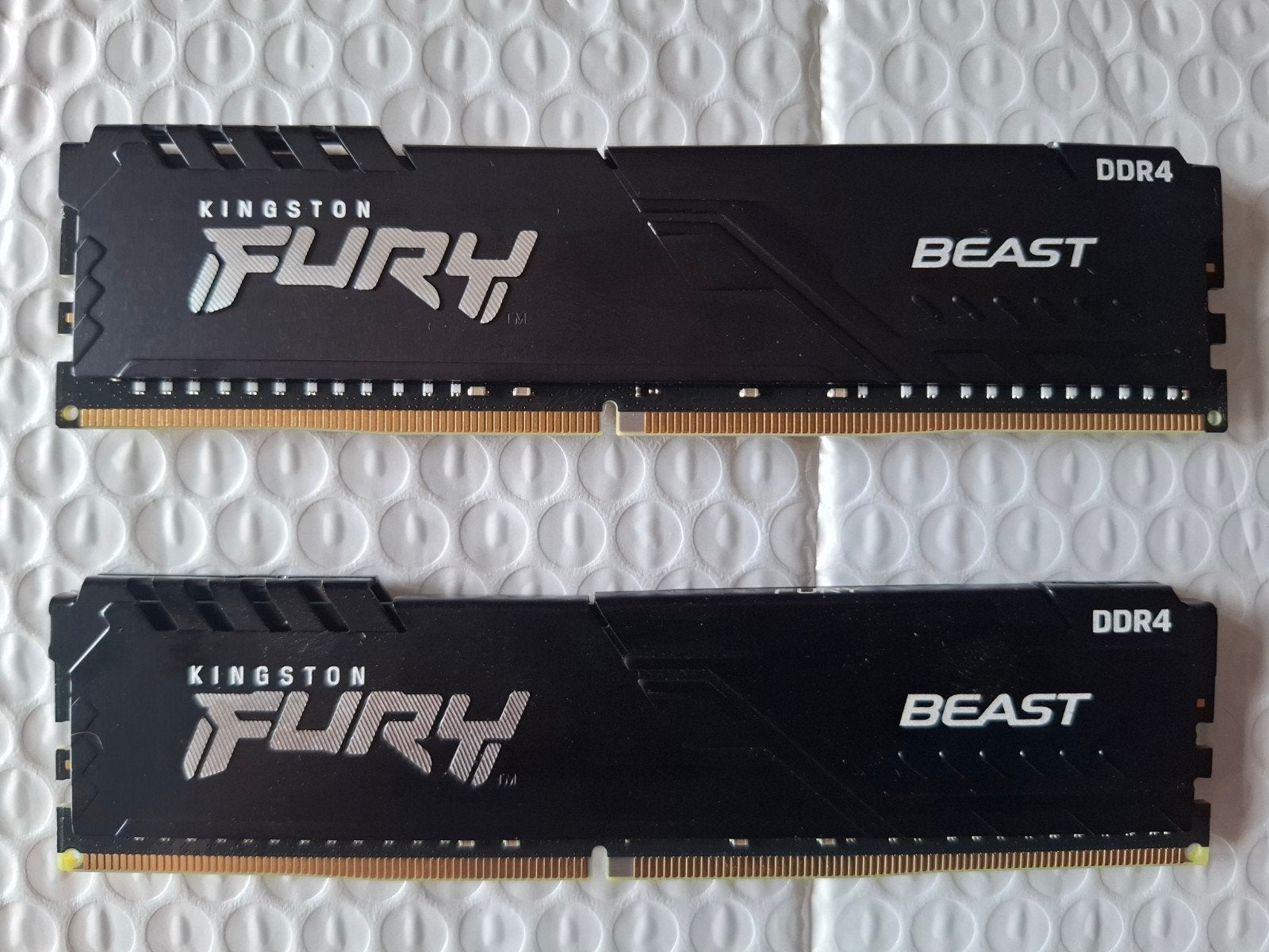 Kingston FURY Beast 64GB DDR4, DDR4, Ophalen of Verzenden, Zo goed als nieuw, Desktop