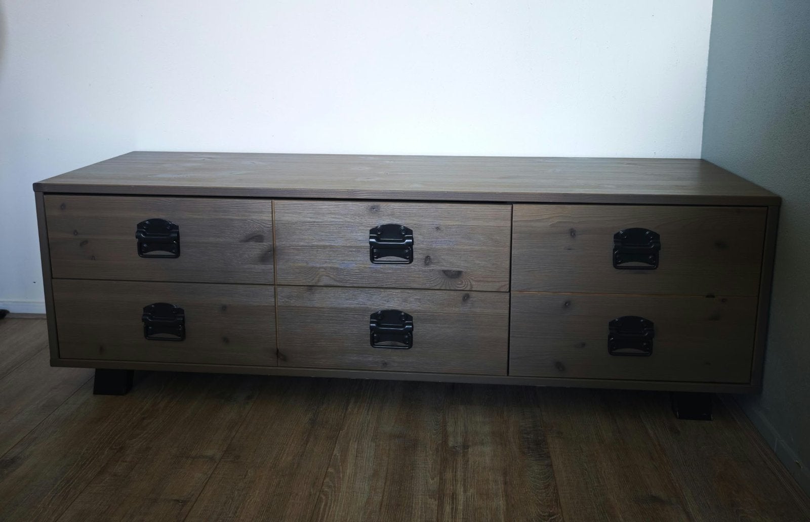 WOOOD Derby TV Meubel - Grenen Smoke - 45x140x44, Ophalen, Gebruikt, 100 tot 150 cm, Minder dan 100 cm