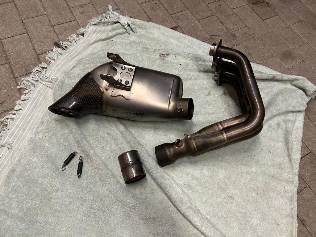 Akrapovic Yamaha tracer900/MT09 2014-2020, Motoren, Ophalen, Gebruikt