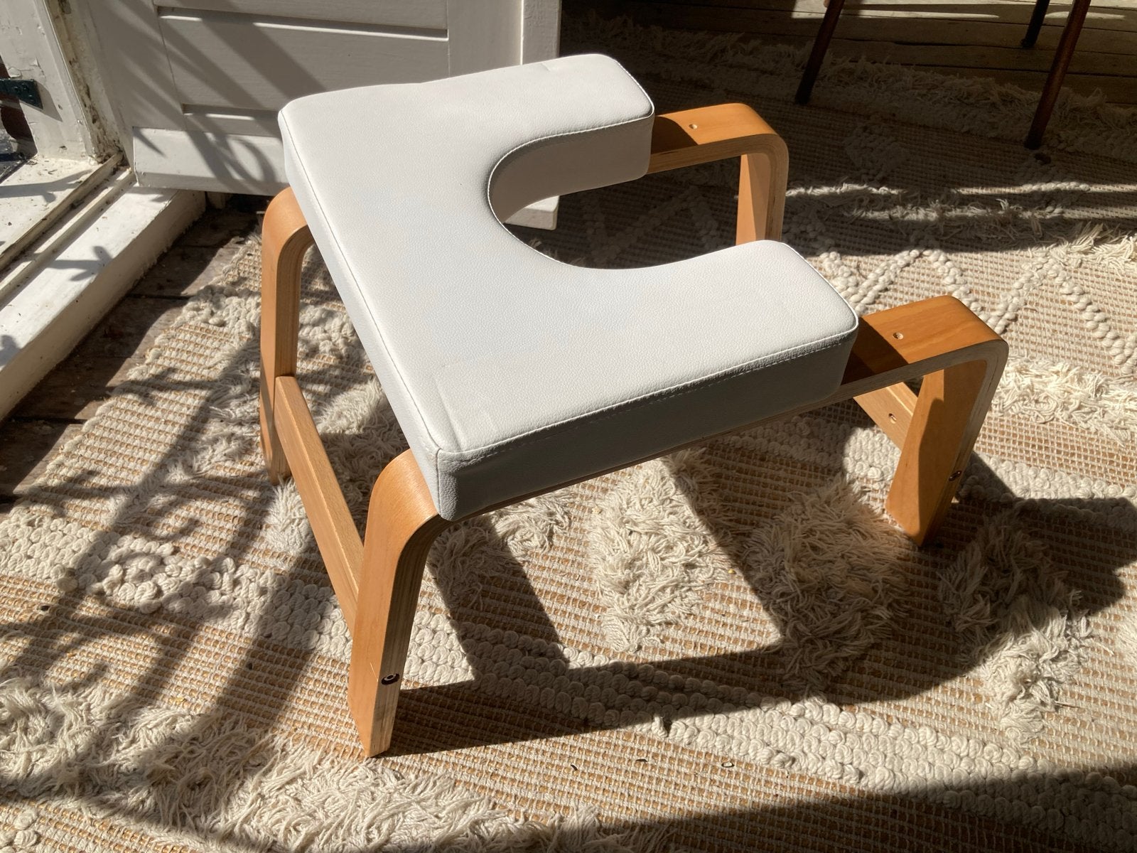 Yoga kruk met houten frame, Ophalen, Wit, Zo goed als nieuw, Eén