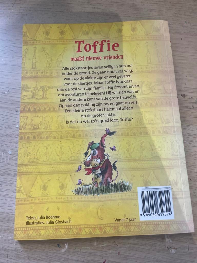 Toffie maakt nieuwe vrienden - Julia Boehme & Julia Ginsbach, Boeken, Ophalen of Verzenden, Zo goed als nieuw, Fictie algemeen