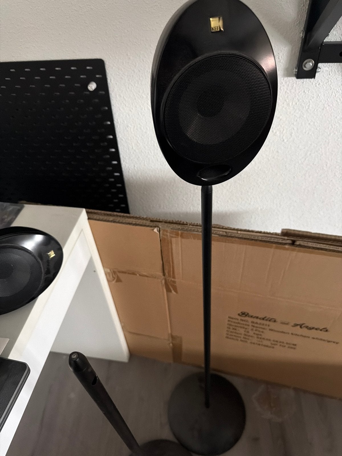 KEF E301 Satelliet Luidspreker - Zwart (per stuk), Audio, Tv en Foto, Gebruikt, Ophalen of Verzenden, Minder dan 60 watt, Boekenplank luidspreker