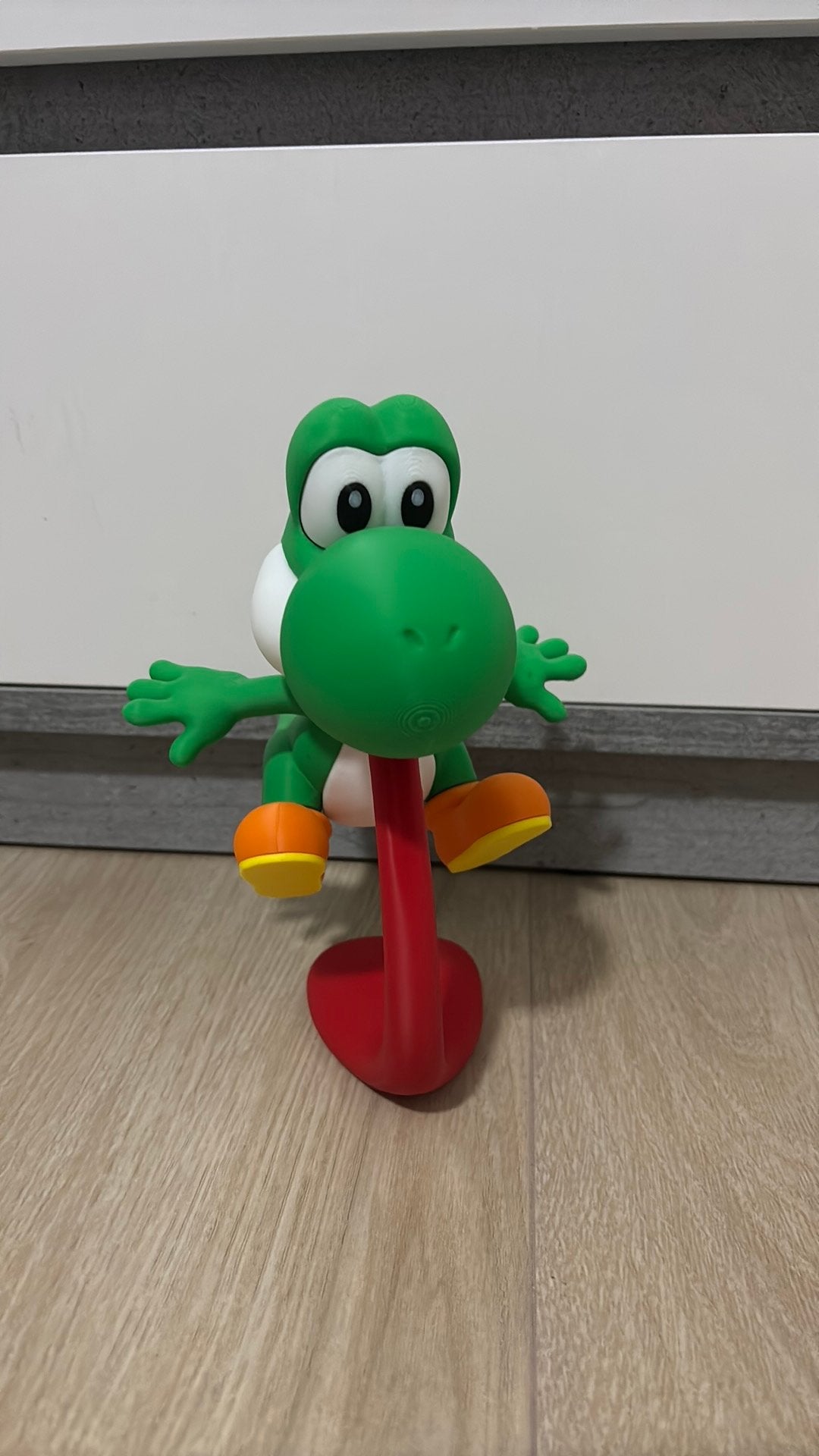 Yoshi staand op tong, Ophalen of Verzenden, Zo goed als nieuw