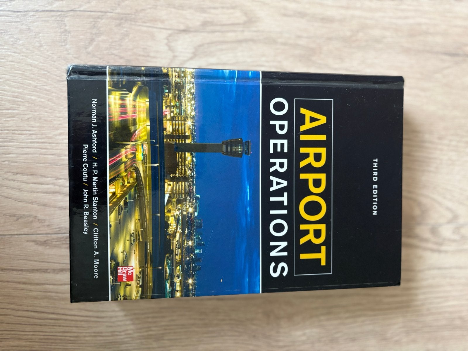 Airport Operations - Derde Editie, Boeken, Ophalen of Verzenden, Beta, Gelezen, HBO