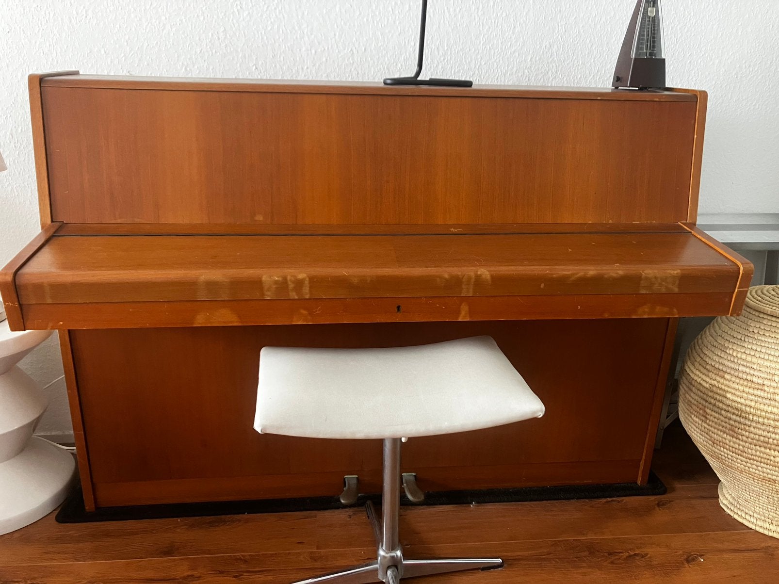 Weisbrod piano, ideaal als studiepiano., Ophalen, Gebruikt, Bruin, Piano