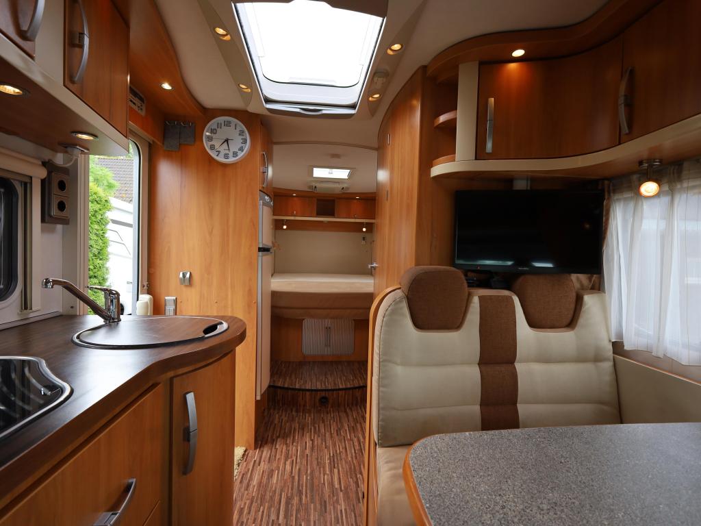 Hymer T 692 CL trekhaak | dakairco, Caravans en Kamperen, Campers, Niet ingevuld, Reservewiel, Ringverwarming, Ford