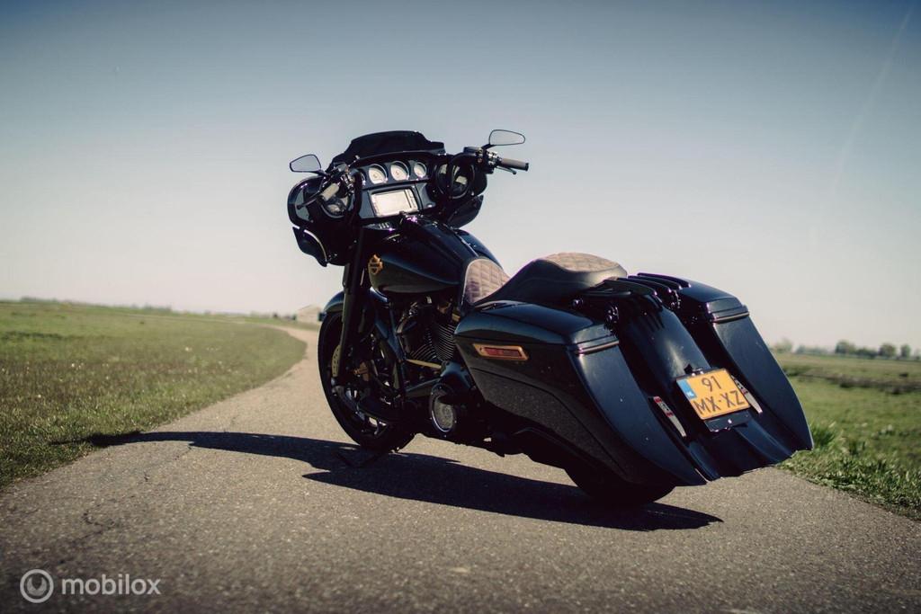 Harley Davidson 114 FLHXS Street Glide Special - foto 2