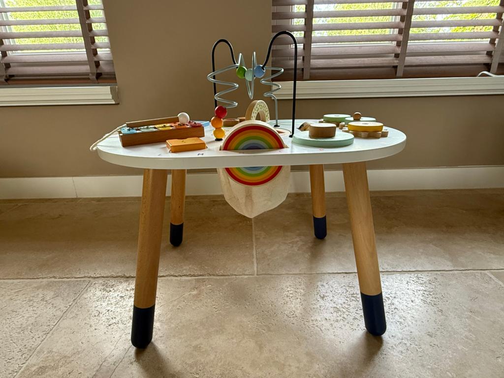 Le Toy Van Houten Sensorische Activiteitentafel FSC 100%, Ophalen, Zo goed als nieuw