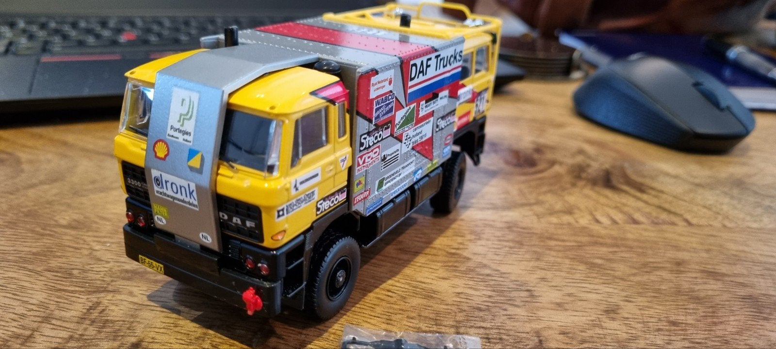 DAF dubbelkop dakar - Schaalmodel, Ophalen of Verzenden, Zo goed als nieuw, Bus of Vrachtwagen