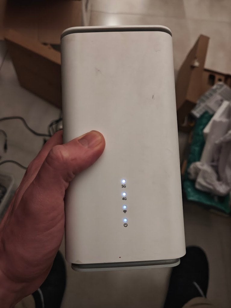 Oppo 5G router (CPE T1a) - werkt met elke simkaart!, Ophalen of Verzenden, Zo goed als nieuw, Router met modem, Oppo