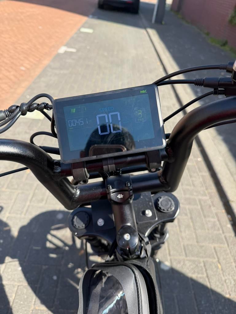 V20 Pro fatbike met oplader te ruil, Fietsen en Brommers, Elektrische fietsen, Zo goed als nieuw, Overige merken, 50 km per accu of meer