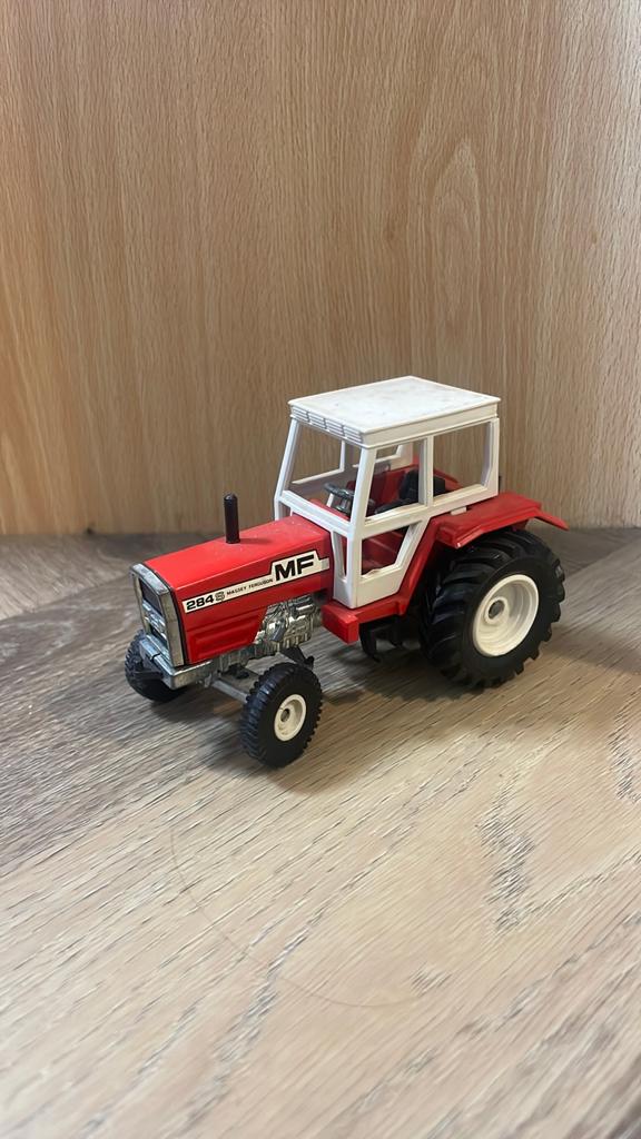Mooie siku massy ferguson 284S, Ophalen of Verzenden, Zo goed als nieuw, Tractor of Landbouw, SIKU