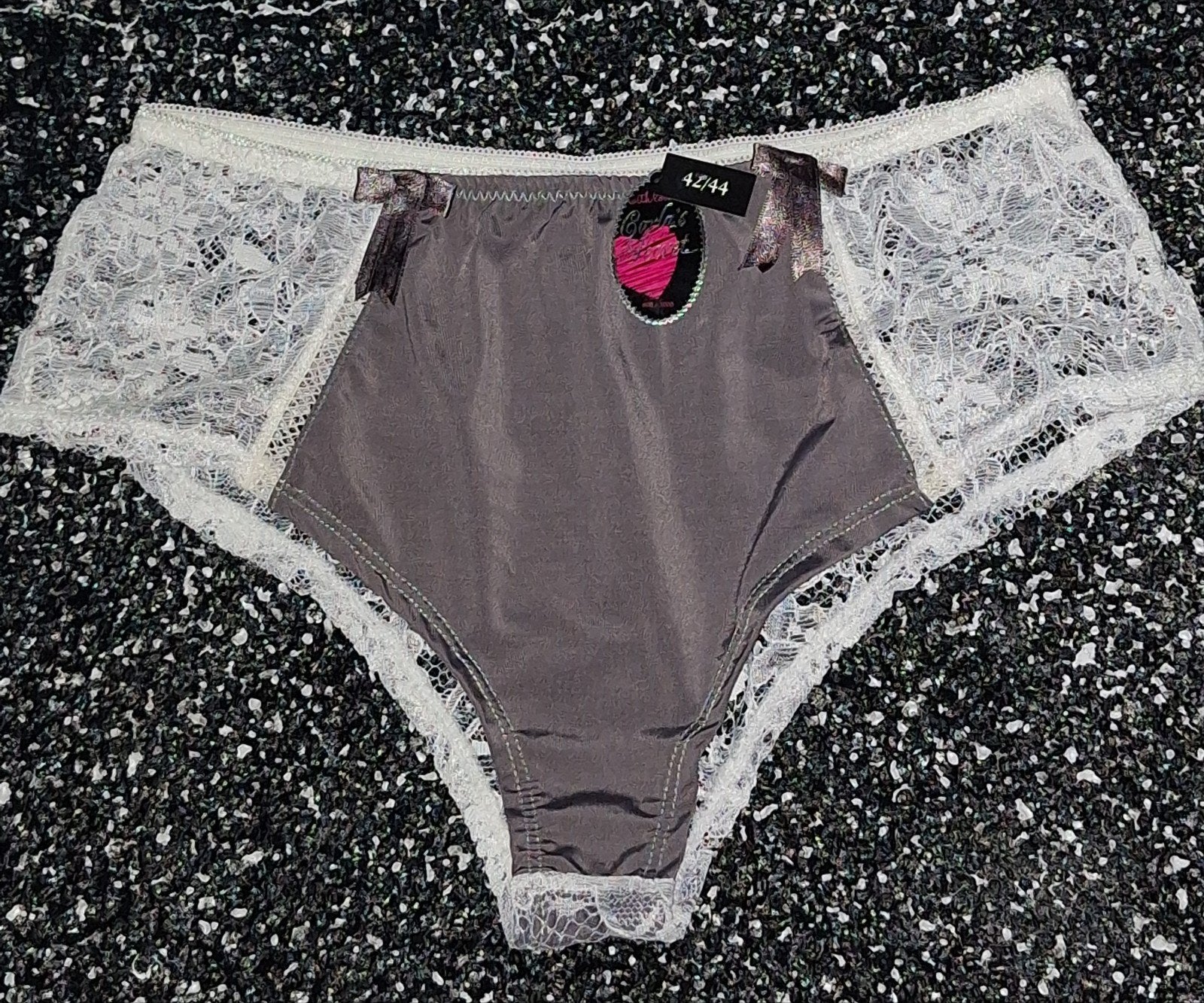 Sexy wit-bruine slip van Carla's Secret lingerie maat 42-44, Verzenden, Wit, Slip