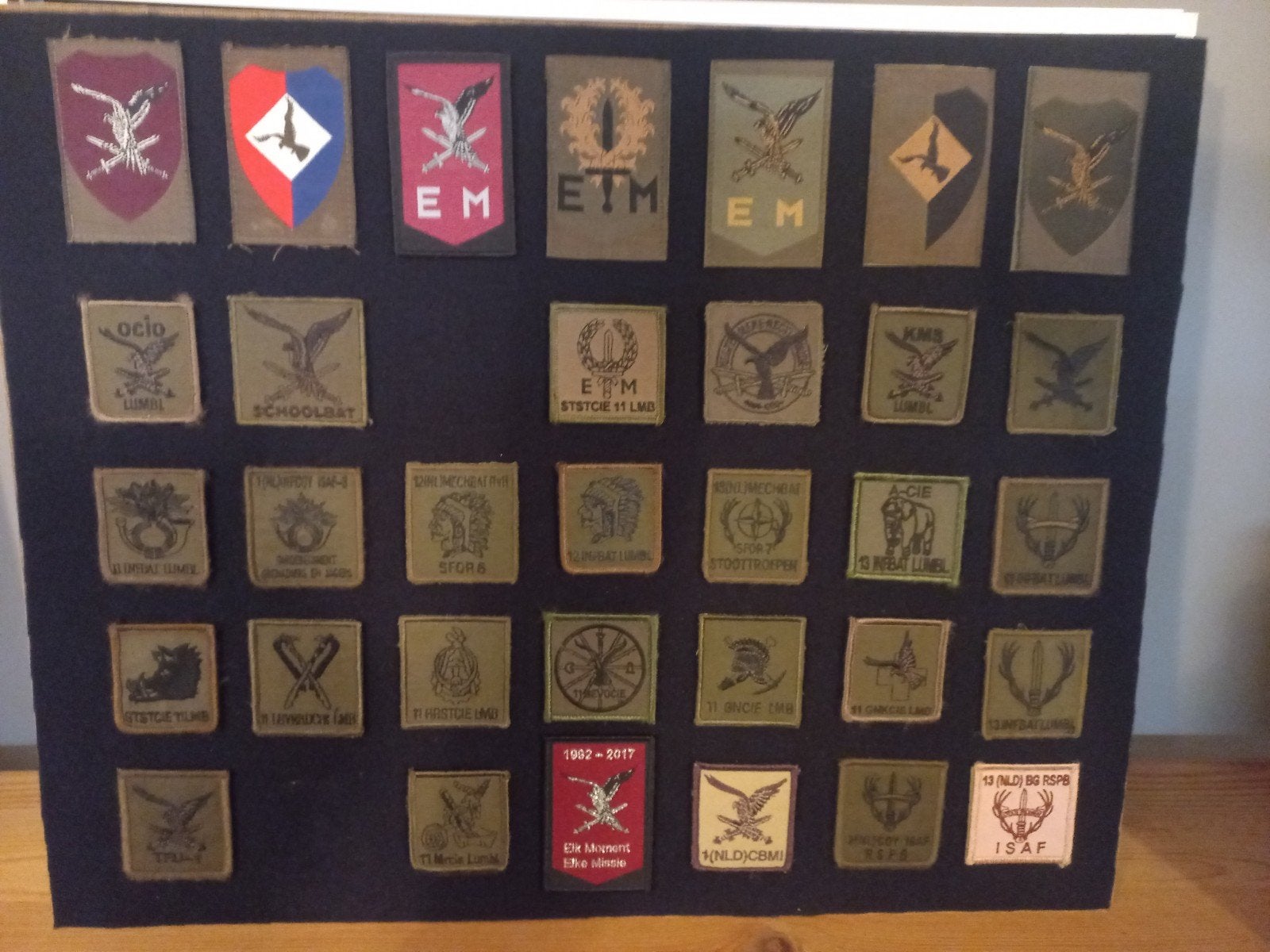 Collectie Luchtmobiele Brigade (LMB) Patches, Verzamelen, Ophalen of Verzenden, Landmacht, Nederland, Embleem of Badge