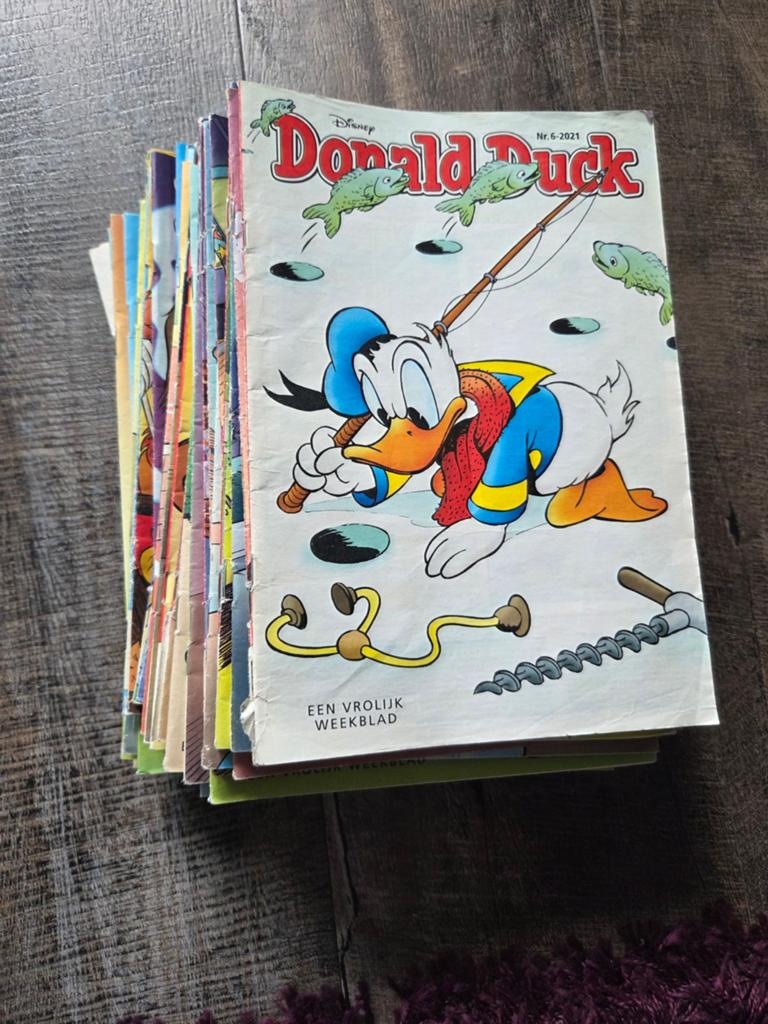 Donald Duck jaargang 2021 - 50 stuks (incl. abonneesnummers), Boeken, Tijdschriften en Kranten, Ophalen of Verzenden, Gelezen
