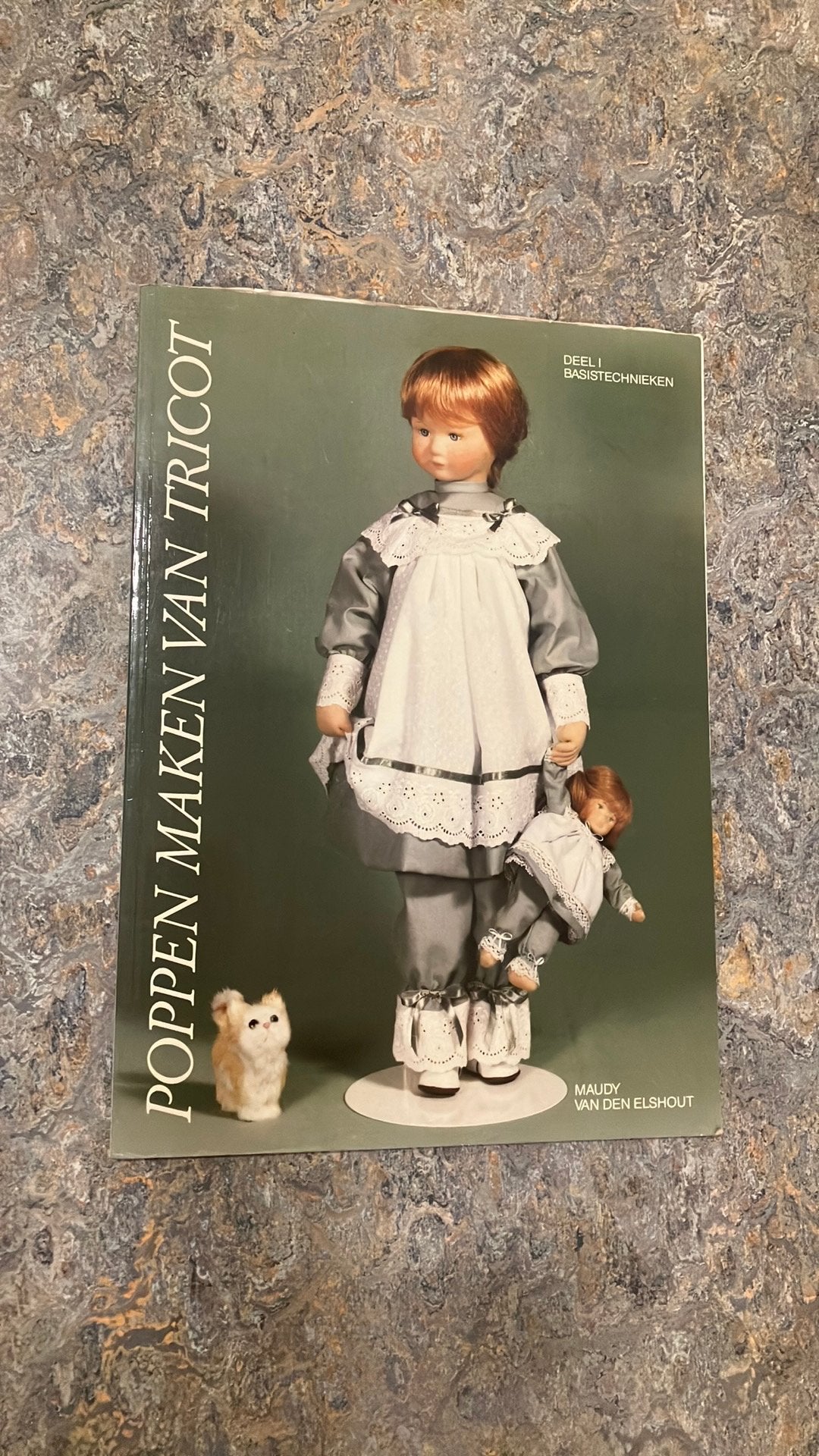 Poppen maken van tricot, Ophalen of Verzenden, Zo goed als nieuw, Boek
