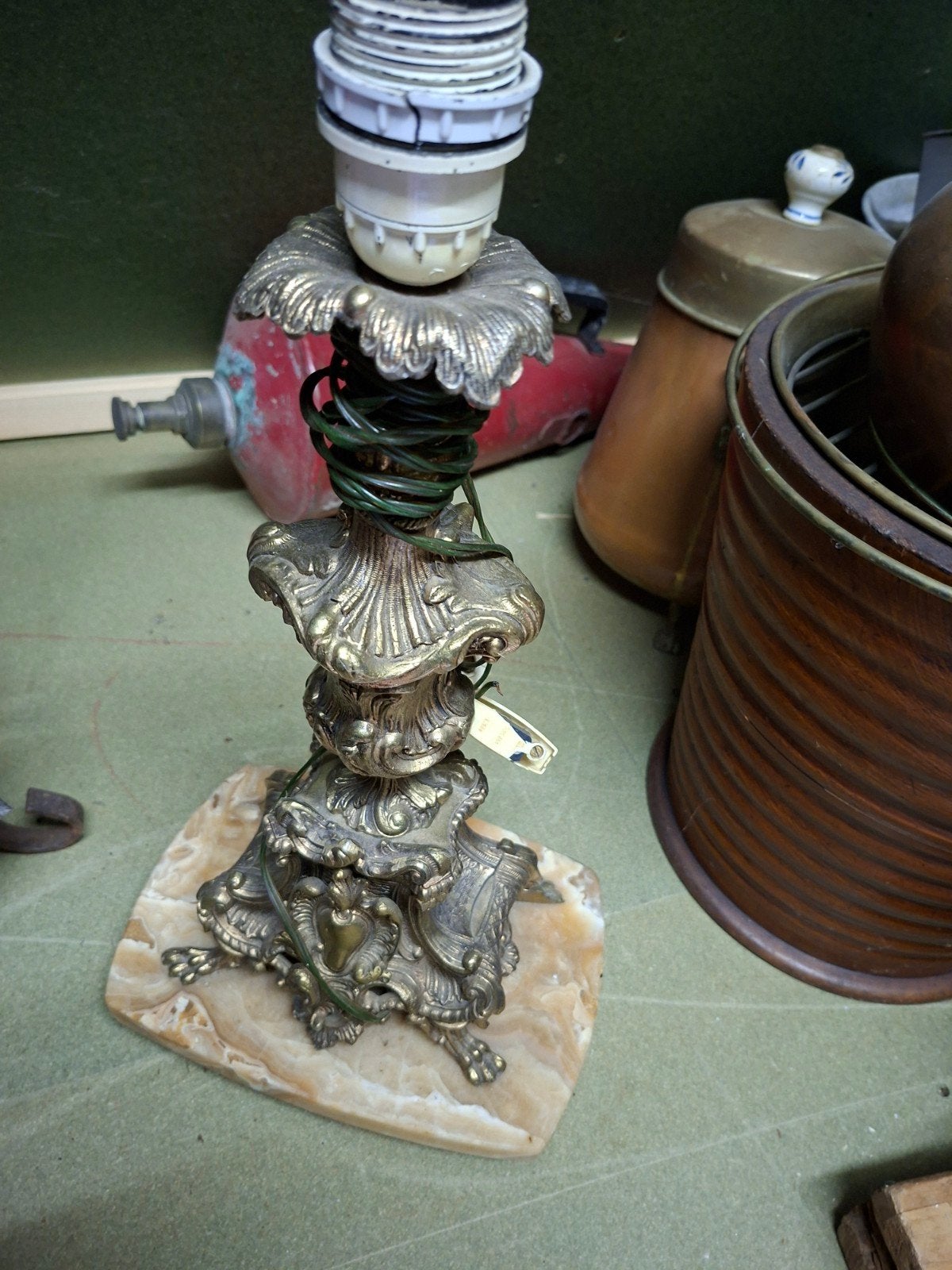 antieke lamp zonder kap, Ophalen