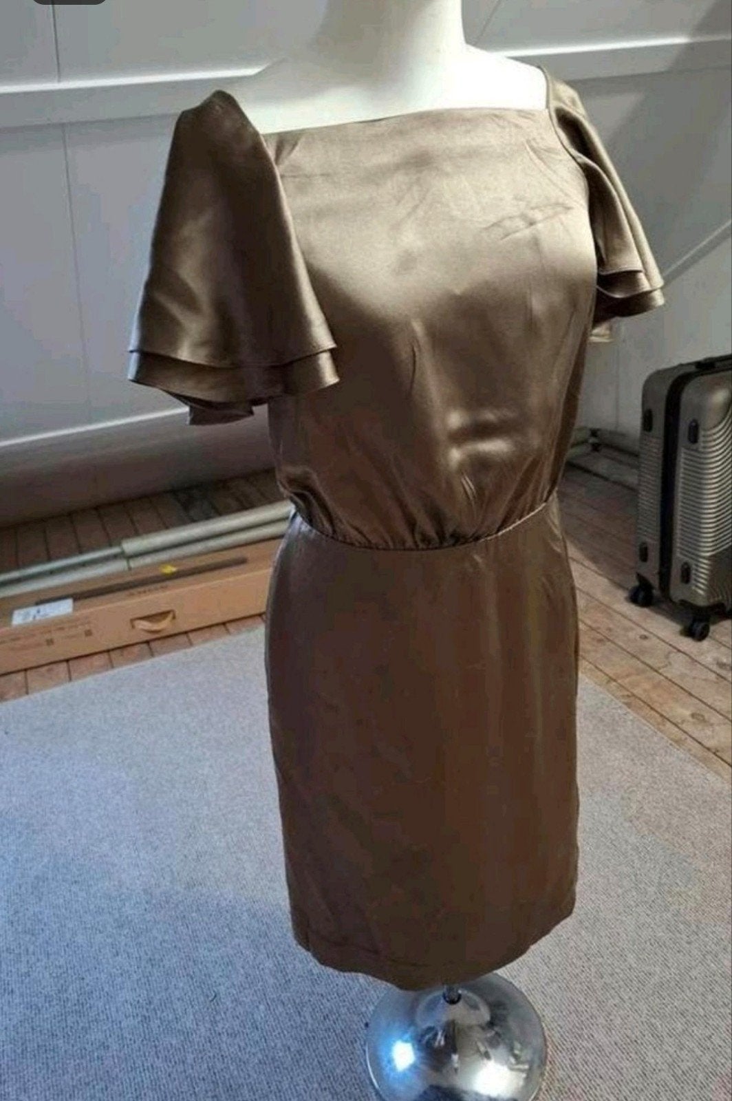 BANANA REPUBLIC Zijden Jurk Taupe/Bronze Maat S Nieuw, Kleding | Dames, Beige, Nieuw, Ophalen of Verzenden, Maat 36 (S)