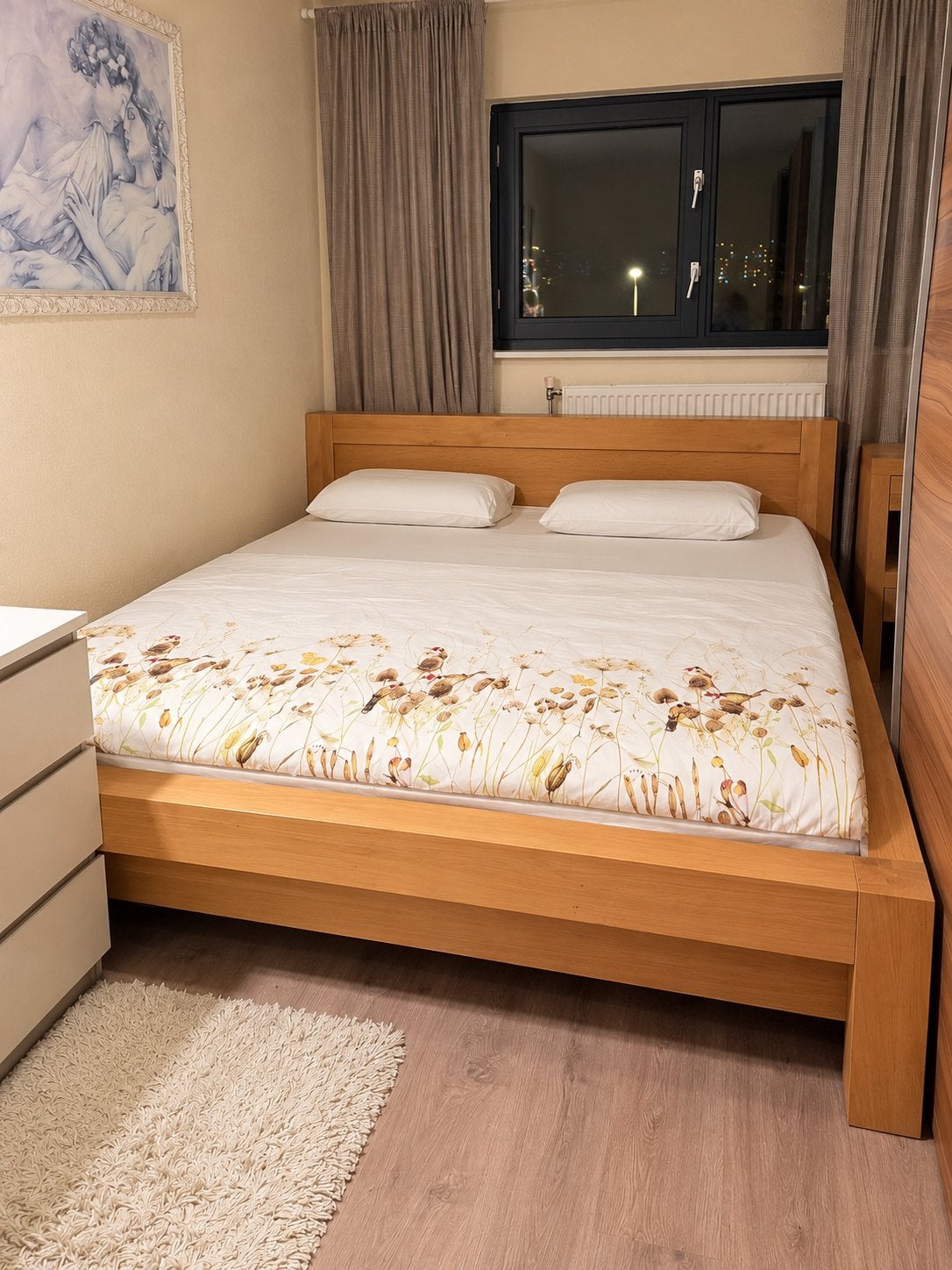 Prachtig houten tweepersoonsbed inclusief matras, Ophalen, Zo goed als nieuw, Tweepersoons