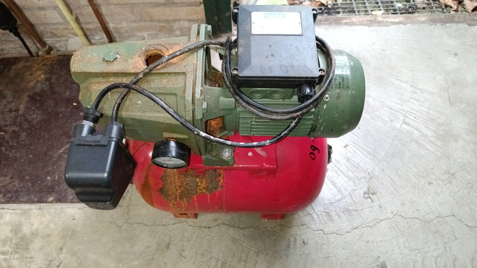 Waterland SP-JET100W/24L Hydrofoorpomp, Tuin en Terras, Ophalen