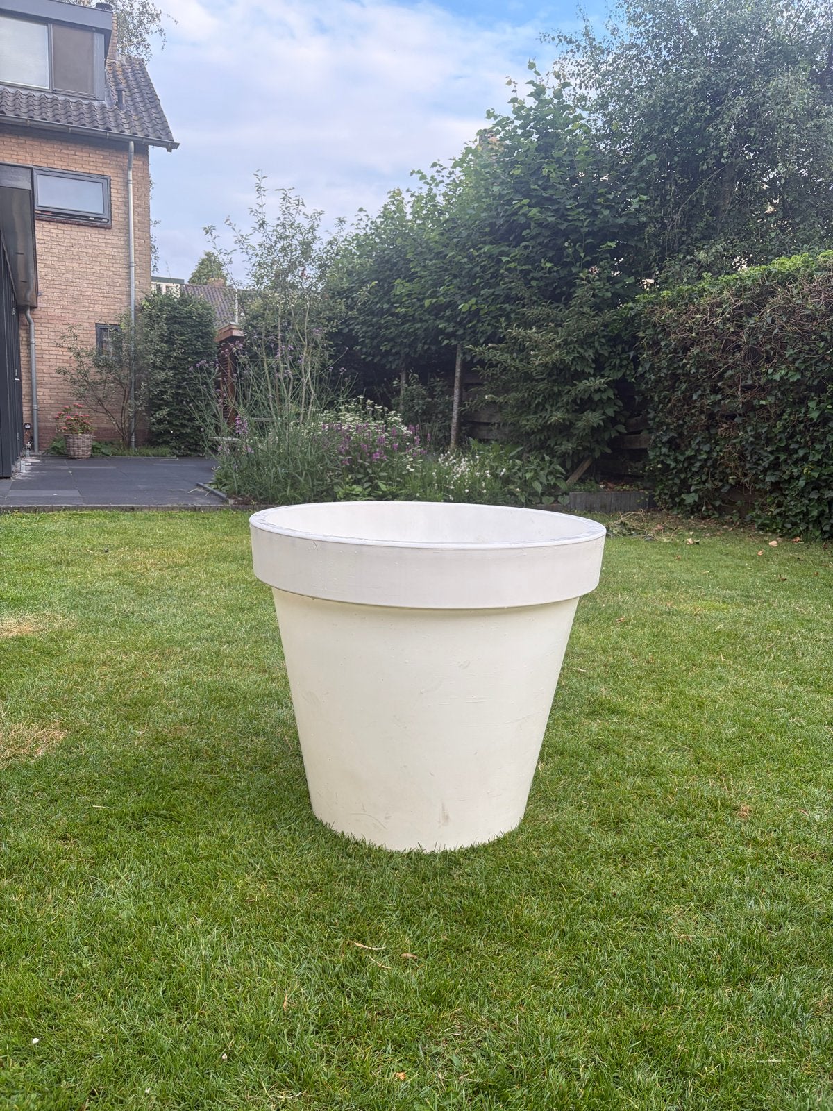 Grote bloempot van Overvecht - Eyecatcher voor je tuin, Tuin en Terras, Ophalen, Kunststof, Gebruikt, 40 cm of meer