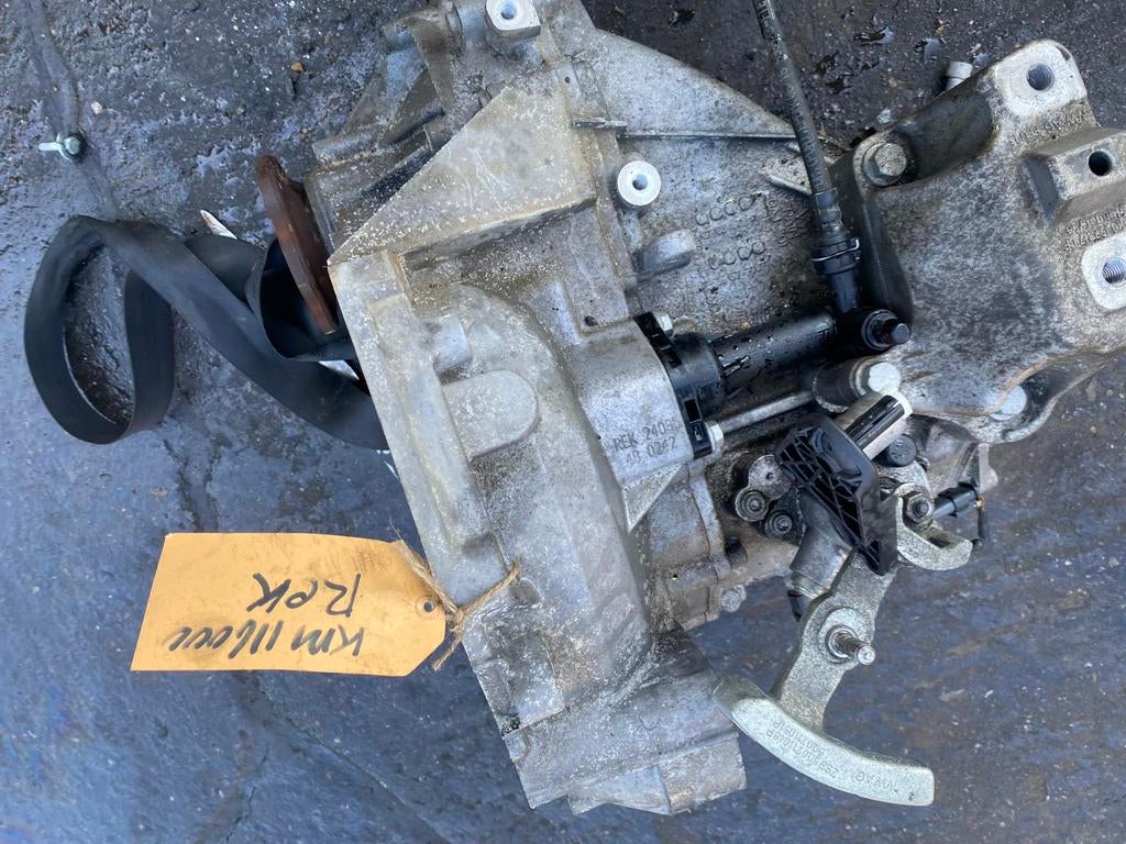 Volkswagen Golf 7 6-bak versnellingsbak (code REK) 2014, Ophalen of Verzenden, Gebruikt, Volkswagen
