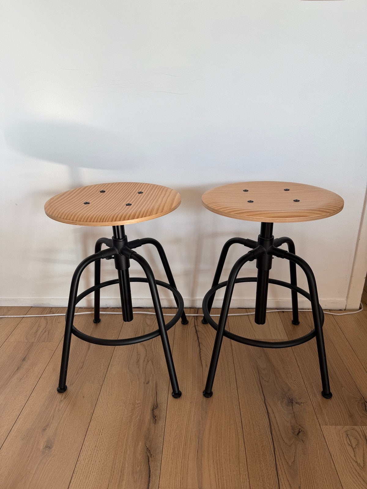 2x IKEA Kullaberg krukjes, Huis en Inrichting, Krukjes, Ophalen, In hoogte verstelbaar, Zo goed als nieuw, Hout