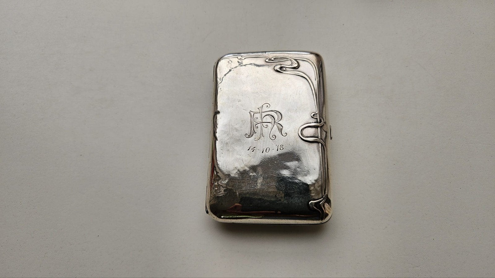 Zilveren sigarettendoosje, Antiek en Kunst, Ophalen of Verzenden, Zilver