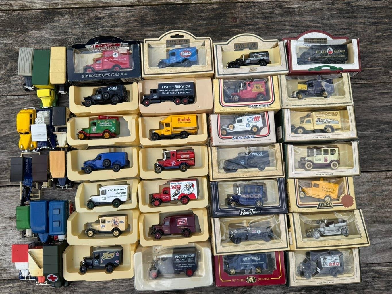 Partij oude Oldtimers Lledo Corgi Matchbox in 1 koop 43 st., Ophalen of Verzenden, Gebruikt, Bus of Vrachtwagen