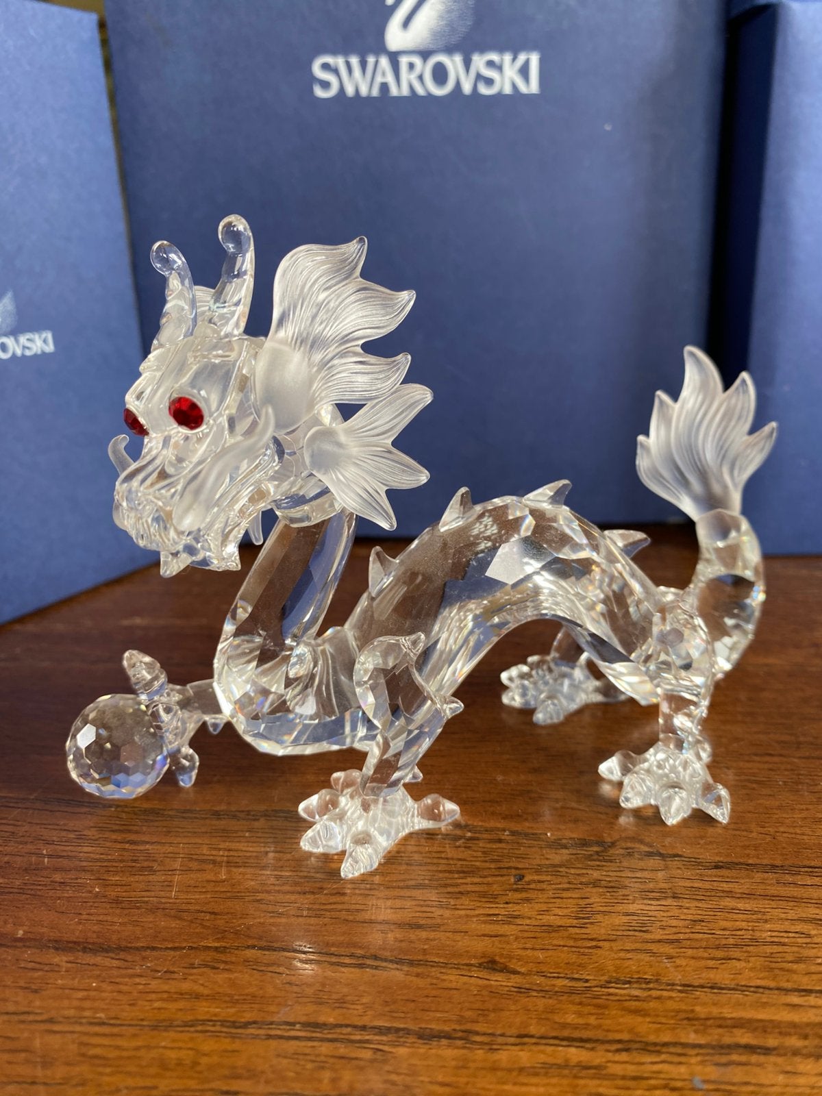 Swarovski jaarstuk, draak, in zeer goede staat, Ophalen of Verzenden, Zo goed als nieuw, Figuurtje