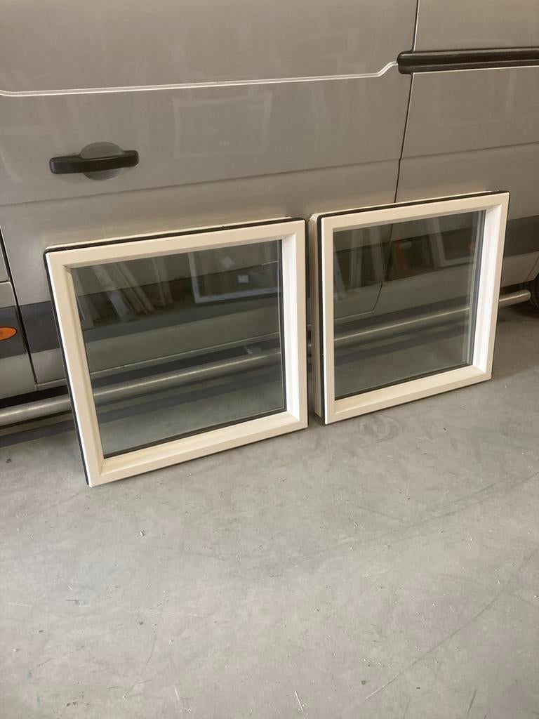 Kunststof kozijnen 90*86, Ophalen, Kunststof, Minder dan 3 meter, Zo goed als nieuw