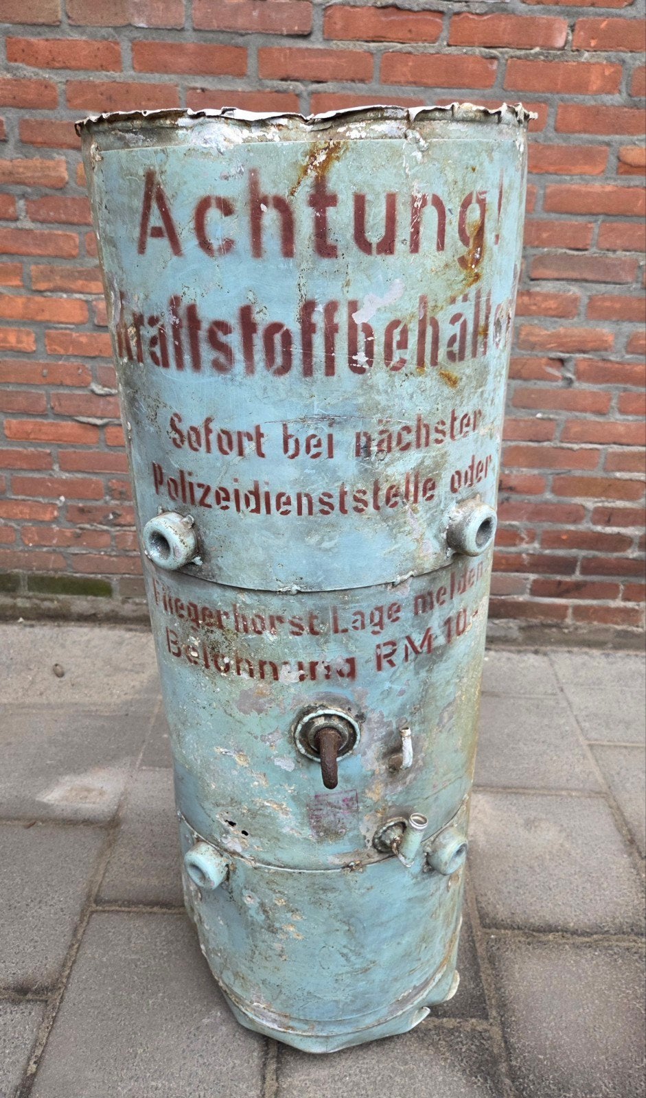 Luftwaffe fuel tank, Ophalen