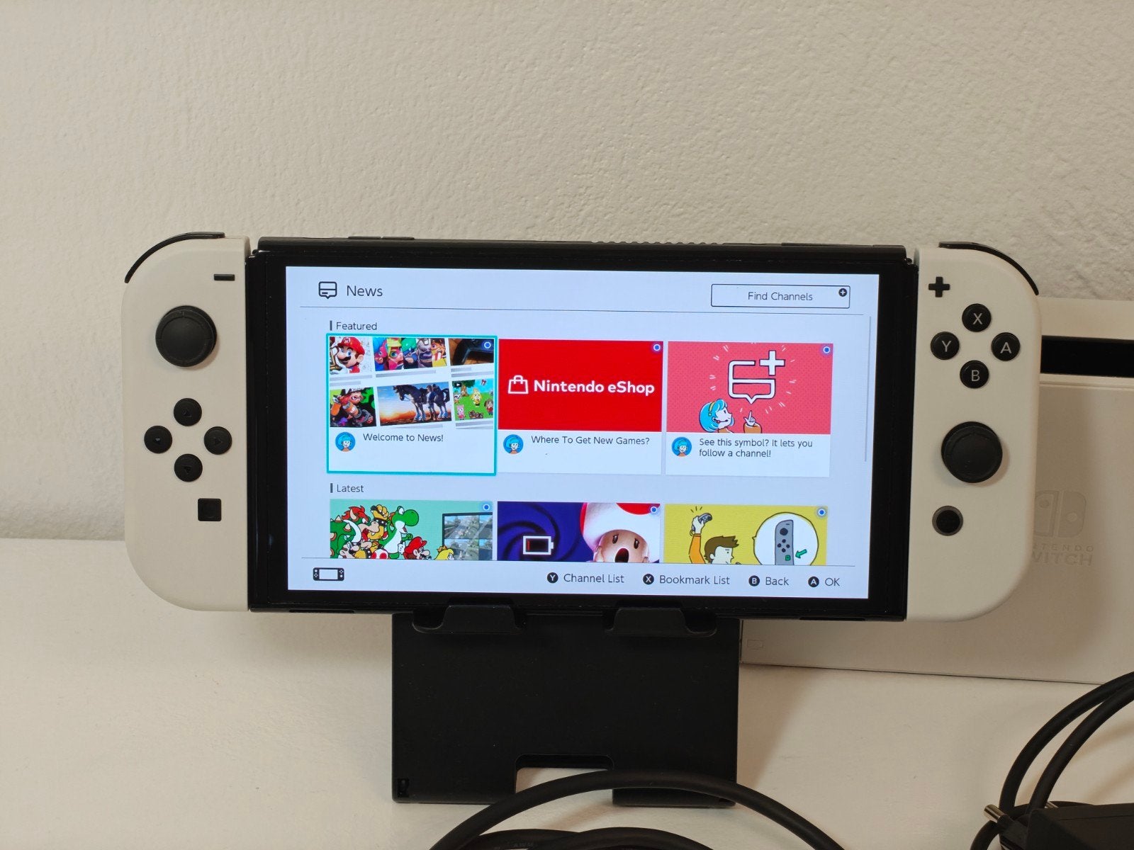 Nintendo Switch OLED Wit, Spelcomputers en Games, Switch OLED, Ophalen of Verzenden, Zo goed als nieuw, 11-1, Kamitoba Hokodate-cho, Minami-ku, Kyoto 601-8501, Japan