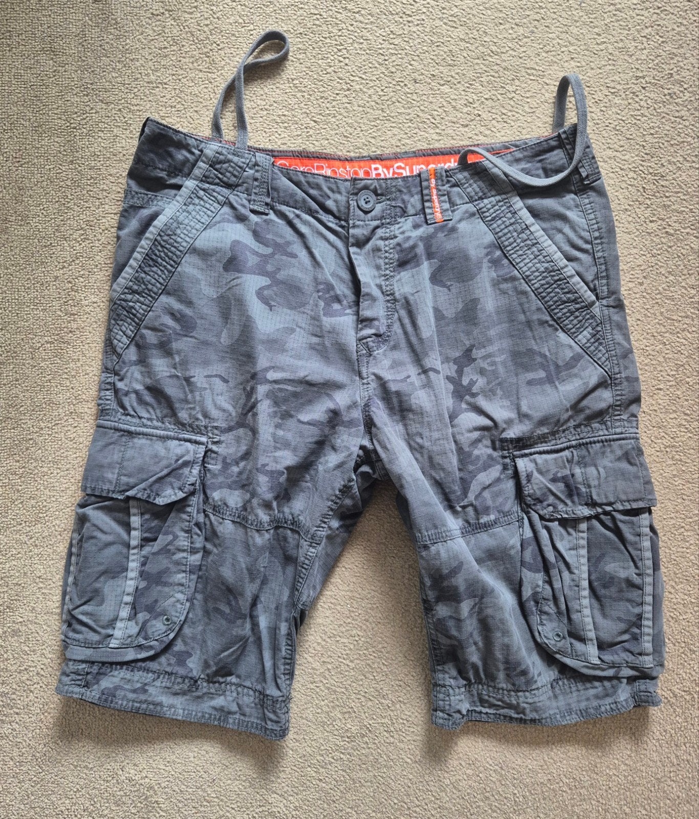 Superdry korte broek., Meerkleurig, Nieuw, Overige maten, Ophalen of Verzenden