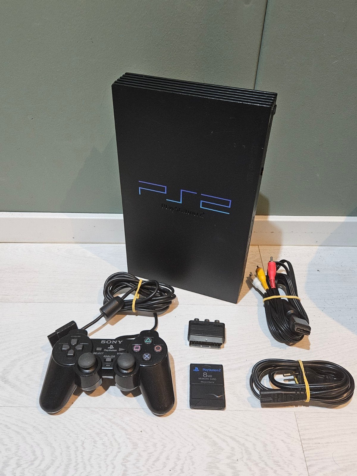 Sony PlayStation 2, Spelcomputers en Games, Ophalen of Verzenden, Zo goed als nieuw, Met geheugenkaart, Met 1 controller