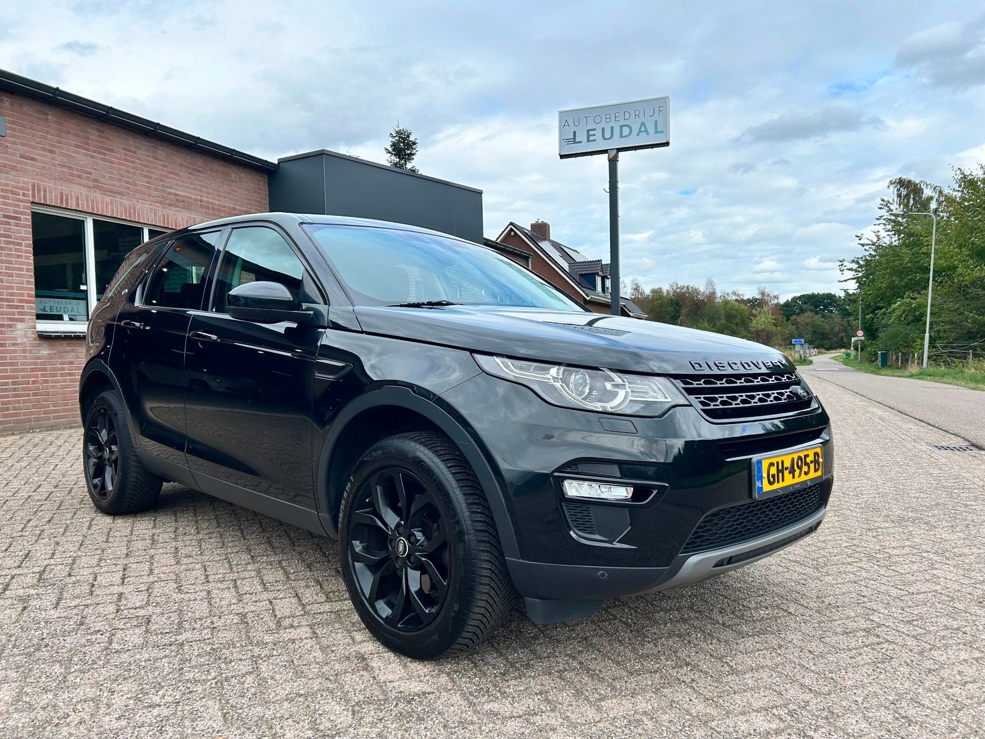Land Rover Discovery Sport 2.0 Si4 4WD HSE//133.000 km NAP, Auto's, Euro 5, Gebruikt, 4 cilinders, 2000 kg