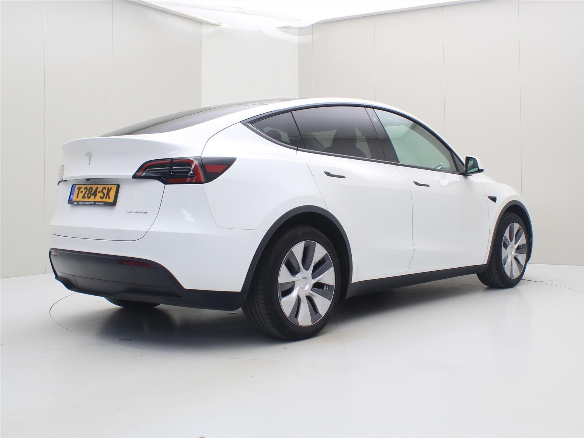 Tesla Model Y Long Range AWD 75kWh 351pk 94.3% SoH [ AMD RYZ, Auto's, Tesla, Dealer onderhouden, Gebruikt, Zwart, Wit