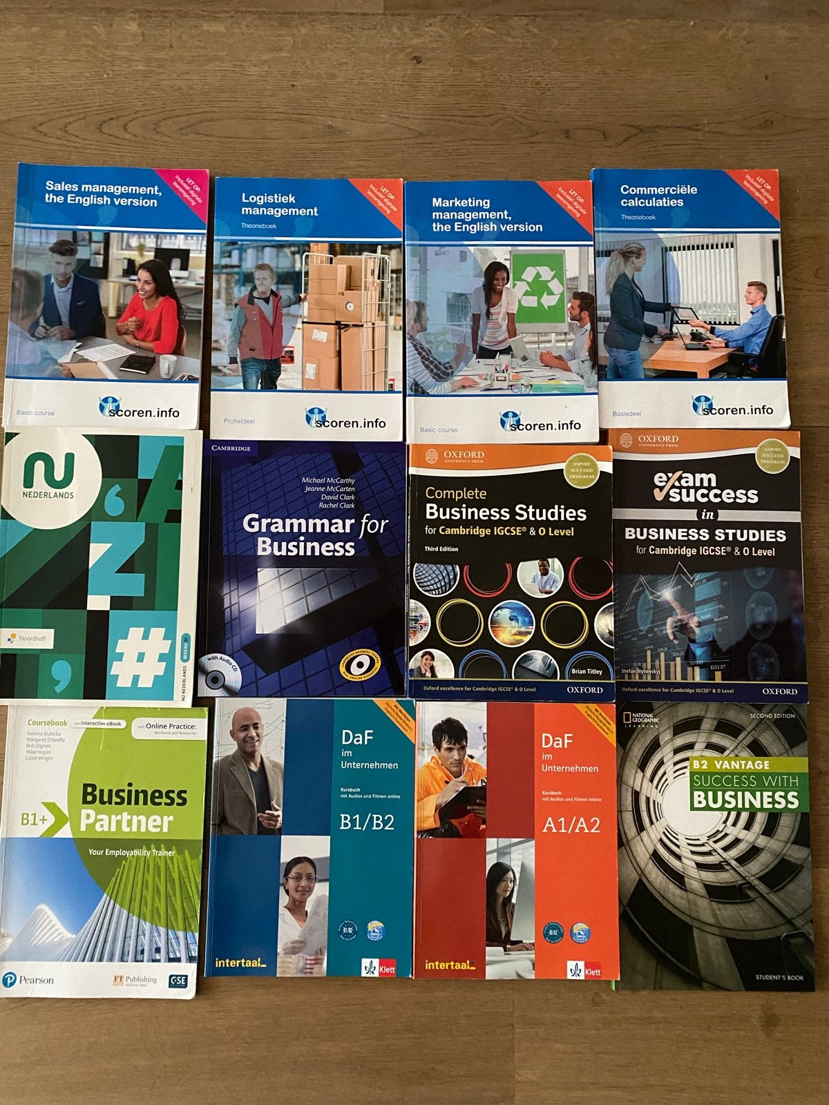 12 MBO studieboeken English, Duits, Economie, Boeken, Ophalen, Gamma, Gelezen, MBO